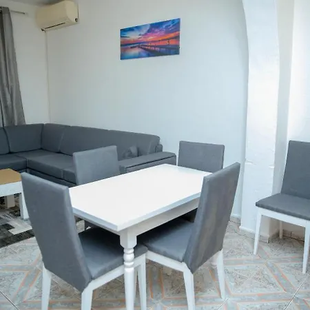 59 First Floor بيت ضيافة *